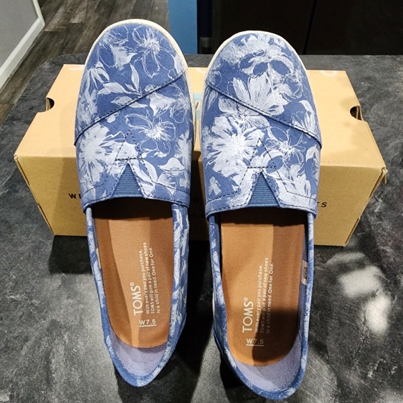 TOMS Indigo Floral Canvas Slip-Ons - Picture 1 of 5